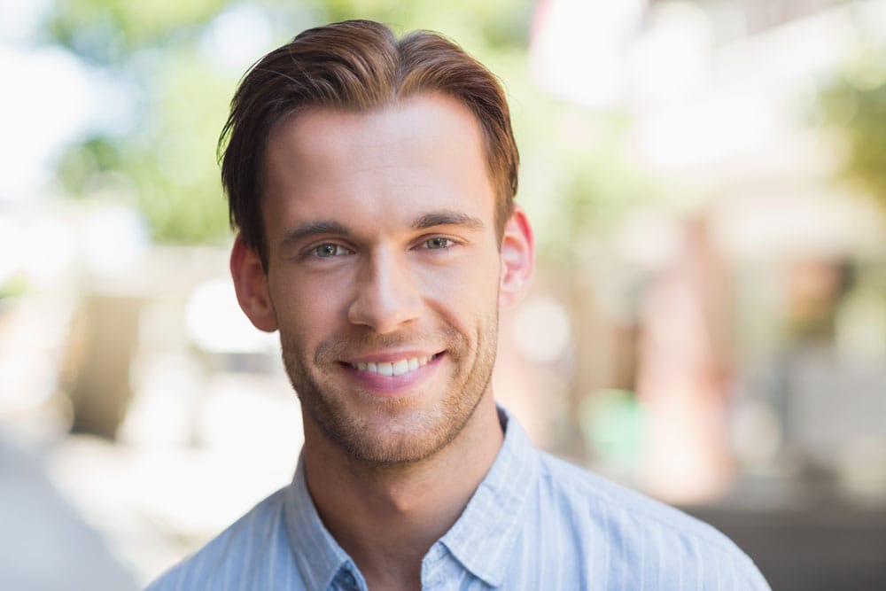 Laser whitening treatment by dental expert Dr. Raffi in Chicago, IL. Laser Whitening in Chicago, IL