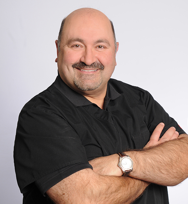 Chicago, IL dental expert Dr. Raffi Leblebijian. Dr. Raffi in Chicago, IL